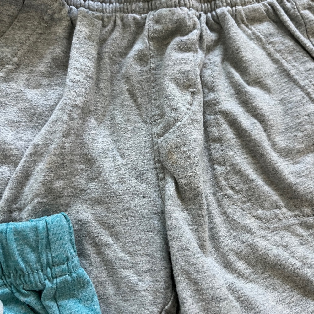 🍀2/$10 Baby Gap Toddker Striped and Solid Shorts Bundle - 12-18 mos & 18-24 mos - Picture 5 of 7